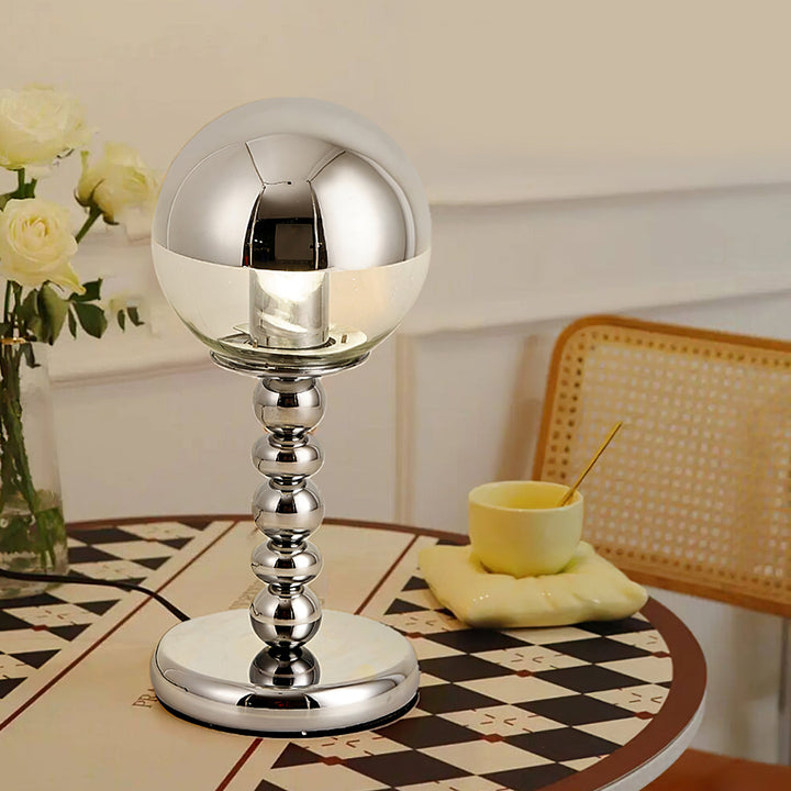 MirrorGlow – Minimalistisk Chrome Bordlampe