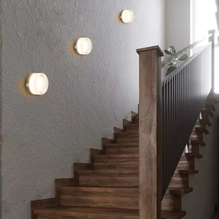 Moderne rund væglampe