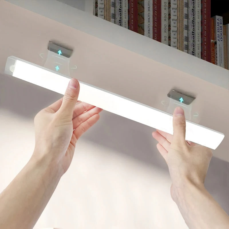 Trådløs LED Natlampe | Bevægelsessensor, Energi-Effektiv &amp; Ideel til Køkkener, Soveværelser, Gangarealer &amp; Skabe