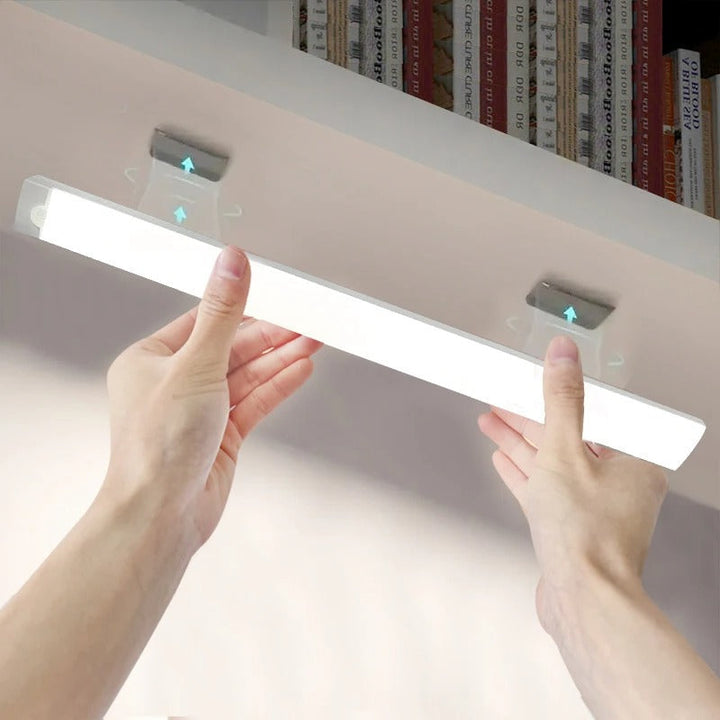 Trådløs LED Natlampe | Bevægelsessensor, Energi-Effektiv &amp; Ideel til Køkkener, Soveværelser, Gangarealer &amp; Skabe