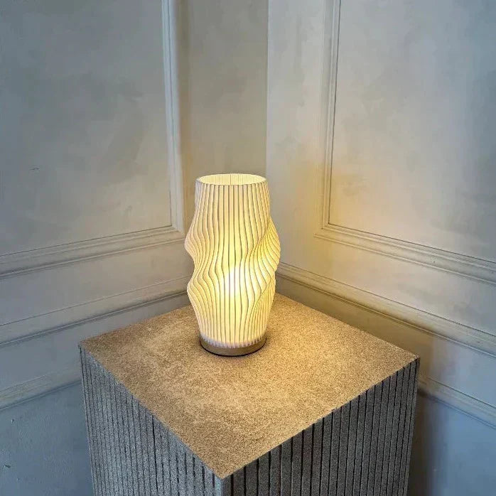 USB-Drevet &amp; Elegant Bølge-Design Bordlampe | WaveGlow