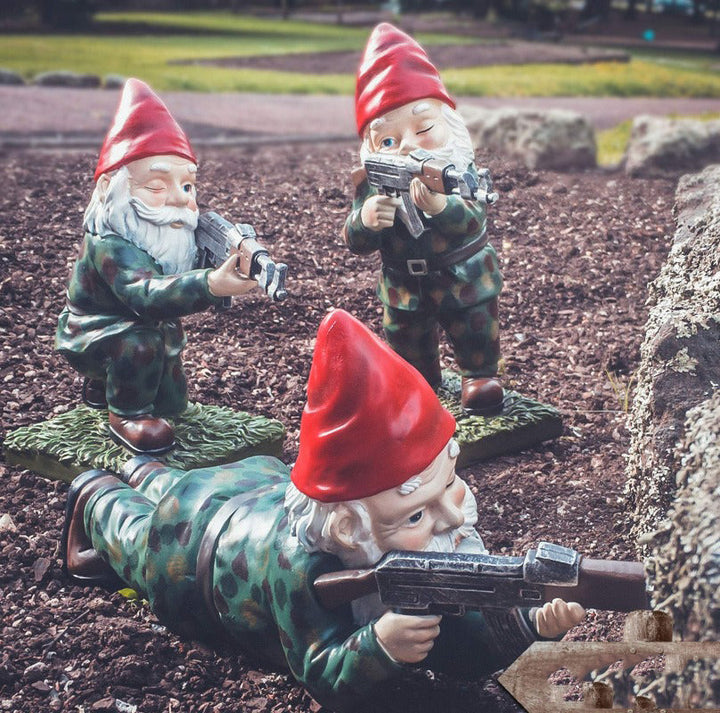 Militær Havegnom med Camouflageuniform