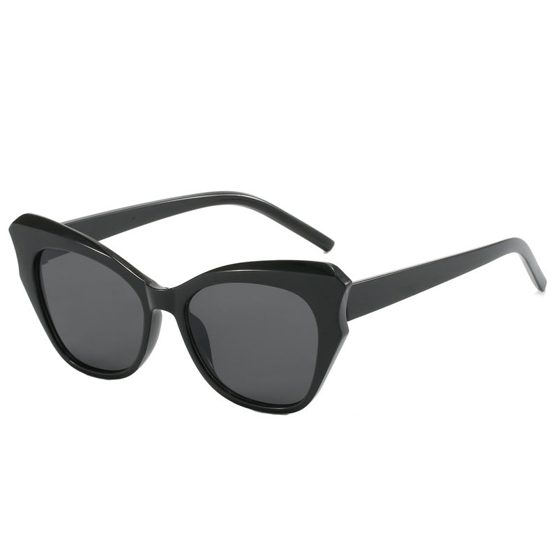 Kvinders Cat-Eye Solbriller med Ekstravagant Spejldesign
