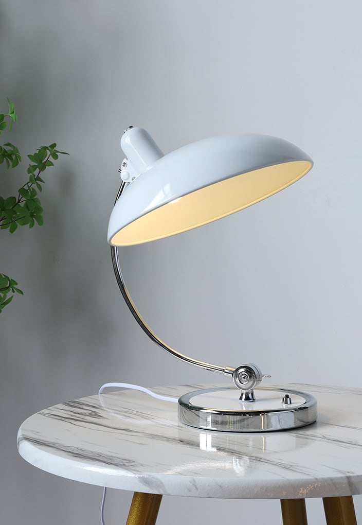 Bauhaus KI Classic Bordlampe Replica