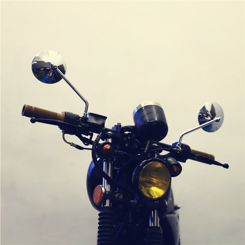 Justerbart motorcykelbakspejl med moderne design og høj synlighed