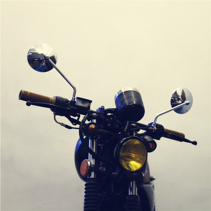 Justerbart motorcykelbakspejl med moderne design og høj synlighed