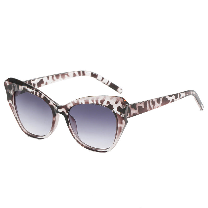 Kvinders Cat-Eye Solbriller med Ekstravagant Spejldesign