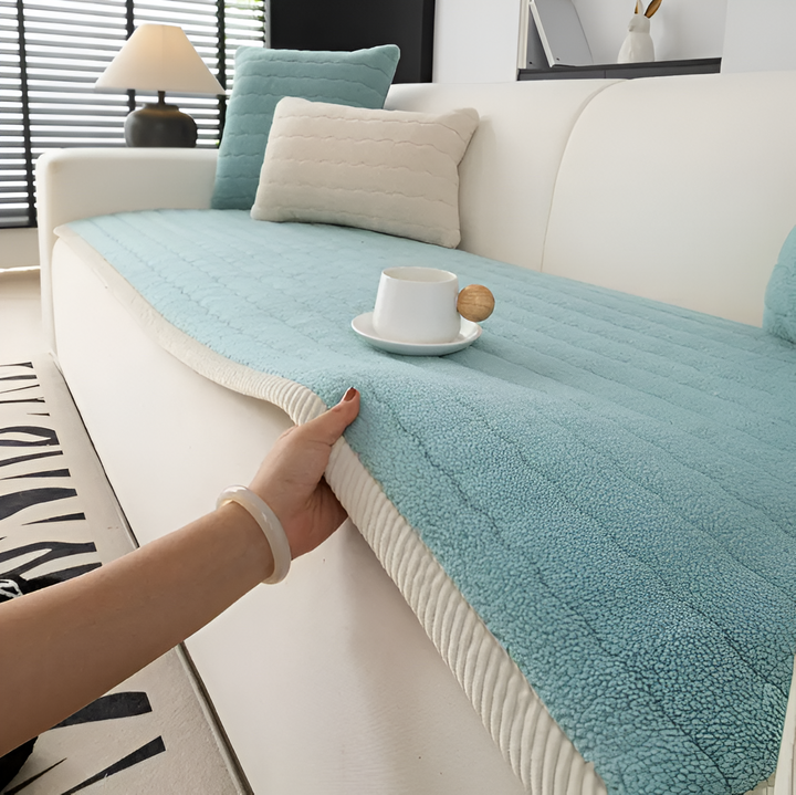 PolyesPlush Skridsikker Sofadække – Dyrevenlig, Maskinvaskbar Sofa Beskytter