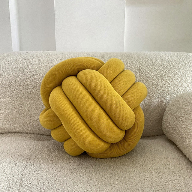 Knot Pude