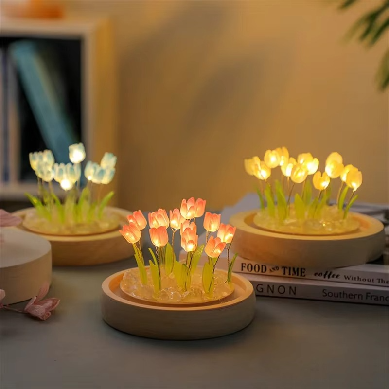 Håndlavet Kunstig Tulipan LED Nattelys Natbordlampe til Soveværelse og Gaveindretning