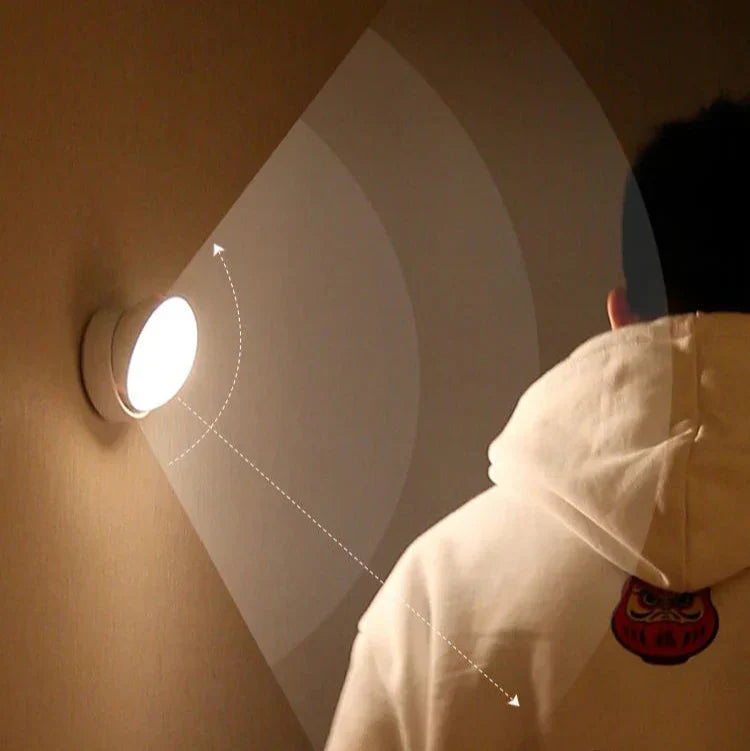 LumiFlex360 LED Natlampe | Bevægelsessensor | 360° Rotérbar | Genopladelig | Magnetisk &amp; Trådløs