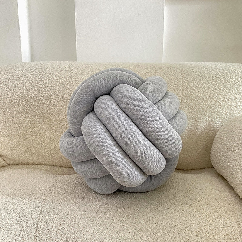 Knot Pude