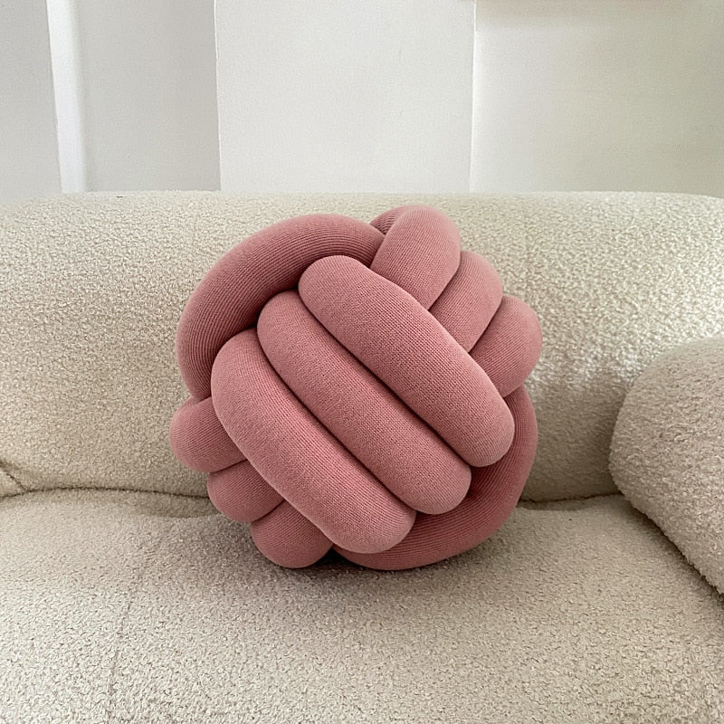 Knot Pude