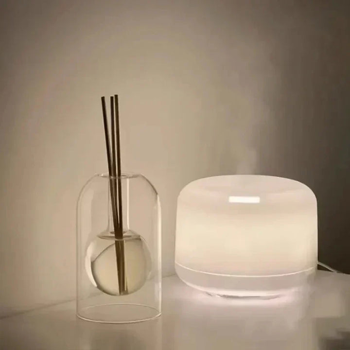 AromaLuxe – Elegant duft diffuser med minimalistisk design til en beroligende atmosfære