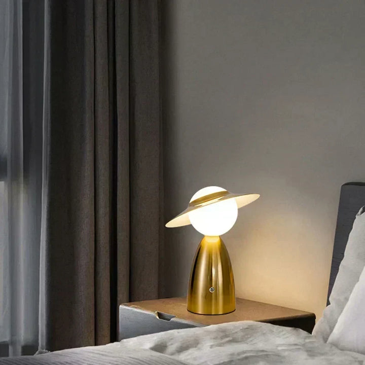 Batteri Bordlampe Mand med Hat