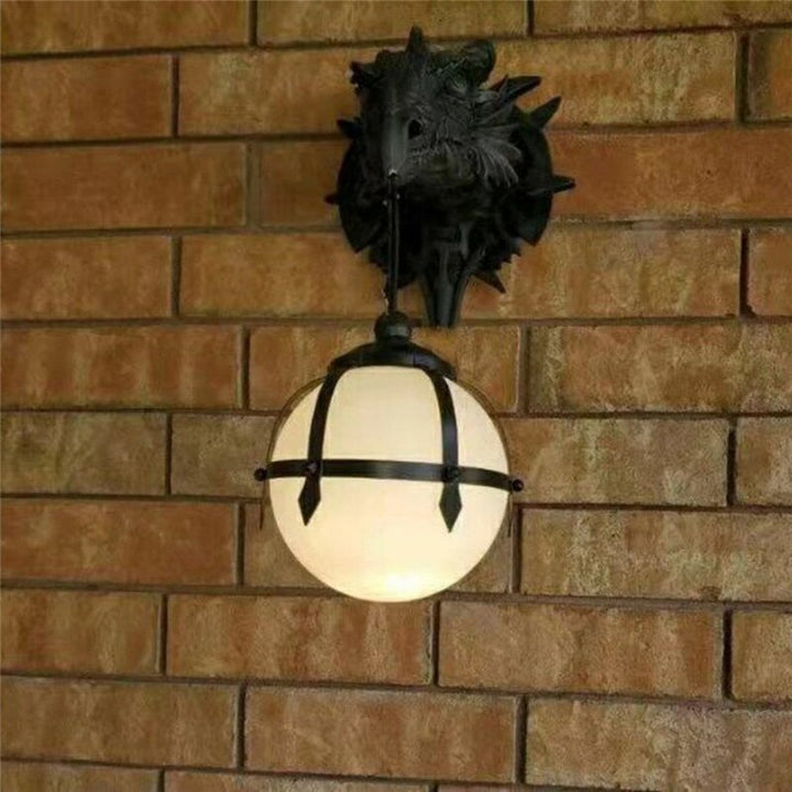LED Lanterne med Dragehoved lavet af Harpiks til Unik Halloween Dekoration
