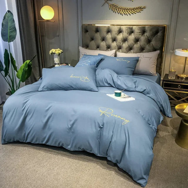 EmbroiLux Sengetøj - Elegant luksus dynebetræk med broderedesign