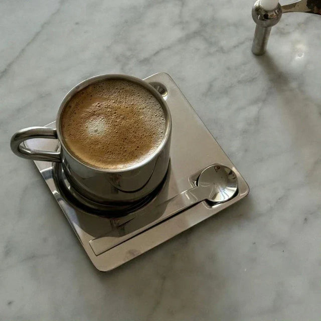 Kaffekop og Bakke i Rustfrit Stål
