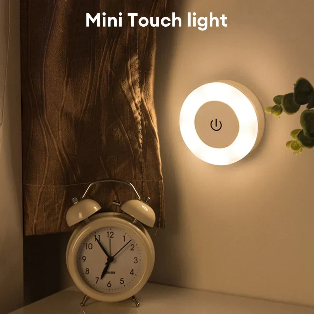 LUMORA Touch LED Nattelygte | USB Genopladelig | Magnetisk &amp; Trinløs Dæmpning | Varm &amp; Kold Lys