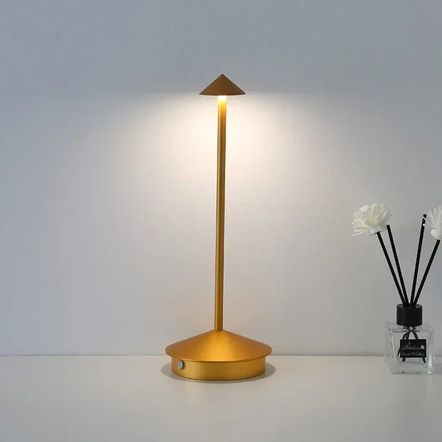 Genopladelig Bordlampe Kreativ Spisestue Touch Led Hotel Bar Kaffe Pina Pro Bordlampe Dekorativ Skrivebordslampe