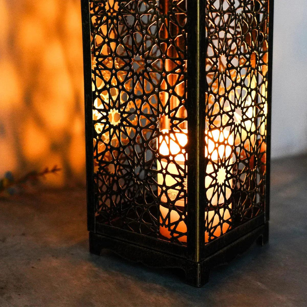Mystique Oriental Lantern - Vintage Lysestage