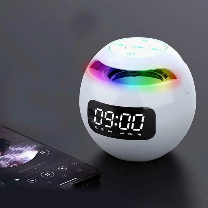 Digital LED Vækkeur med Bluetooth Højttaler &amp; farverigt Nattelys – Bevægelsessensor, Genopladelig, 5W Lyd
