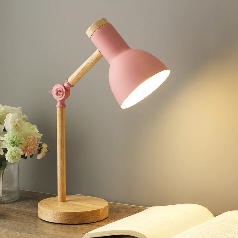 Farverig Træ Bordlampe