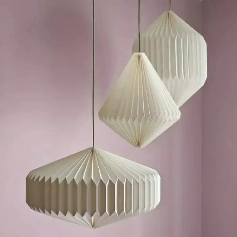 Elegant origami-inspireret papirlanterne