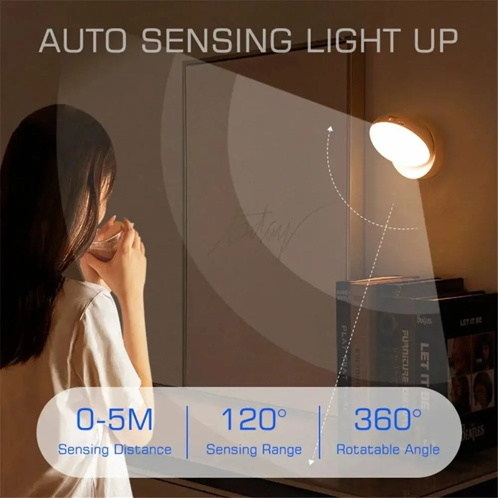 LumiFlex360 LED Natlampe | Bevægelsessensor | 360° Rotérbar | Genopladelig | Magnetisk &amp; Trådløs