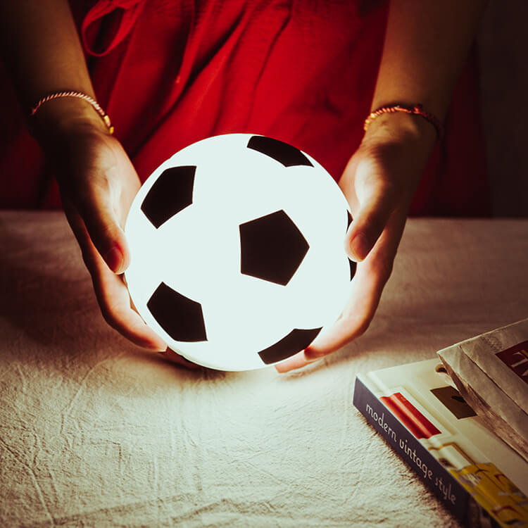 Kreativ Fodbold Silikone LED Nattelys USB Opladelig Bordlampe