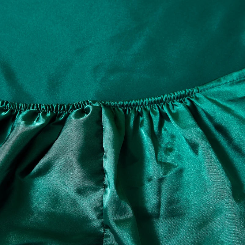 Silke Satin Elastisk Fitted Lagner med GRATIS* Silke Satin Puder