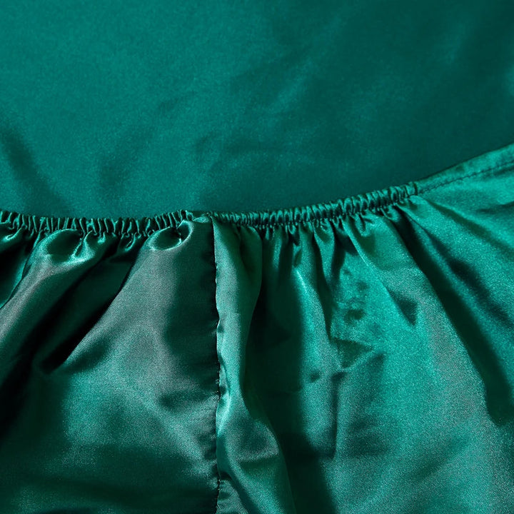 Silke Satin Elastisk Fitted Lagner med GRATIS* Silke Satin Puder