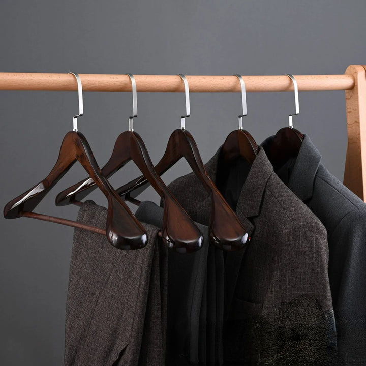 Oaklee Élite – Luksus Træbøjler med Sofistikeret Design