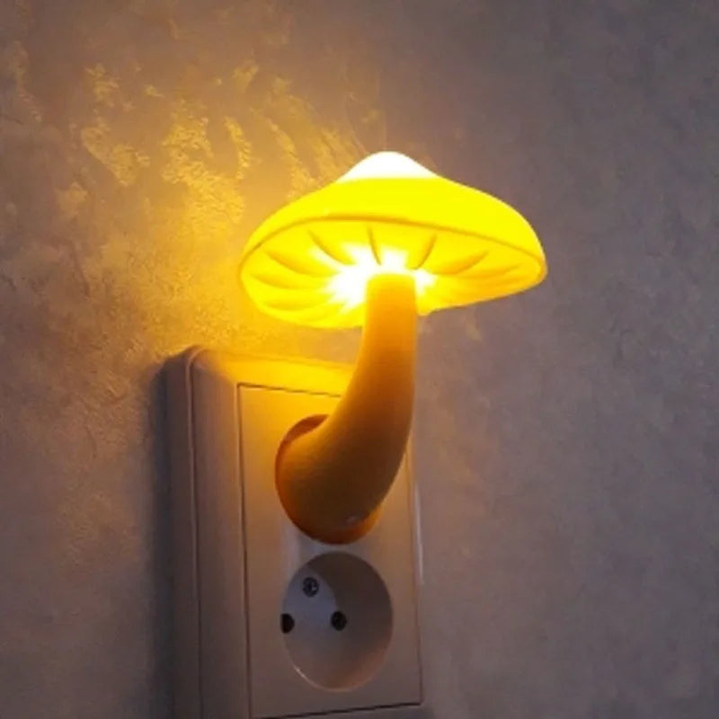 LED Nattelys Lumipilz | Med Skumringssensor | Varm Gul &amp; Energisparende | 8×10 cm
