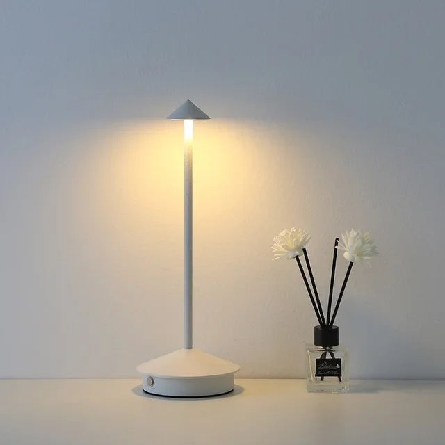 Genopladelig Bordlampe Kreativ Spisestue Touch Led Hotel Bar Kaffe Pina Pro Bordlampe Dekorativ Skrivebordslampe