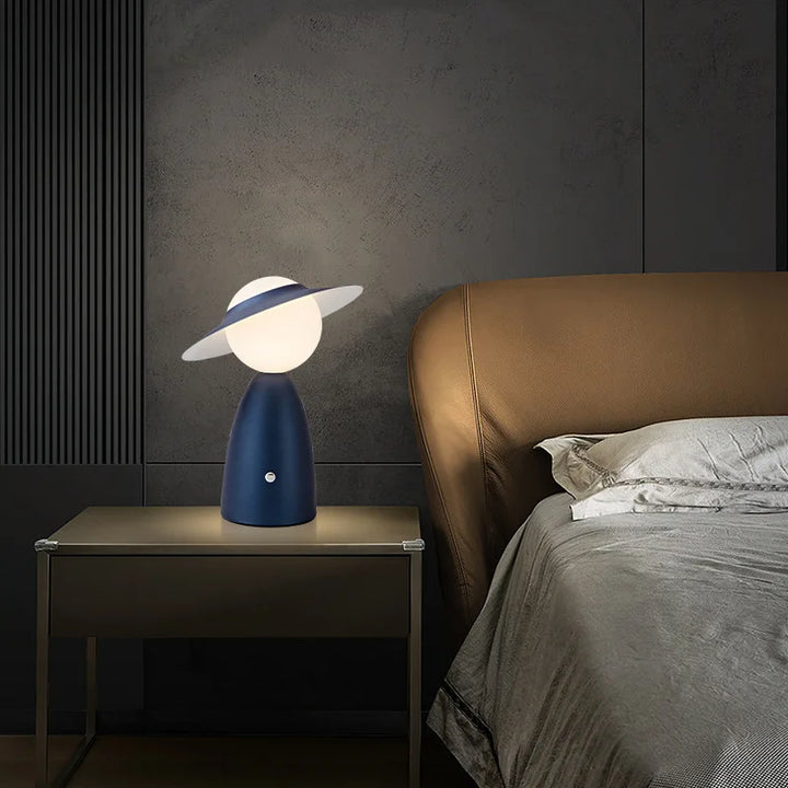 Batteri Bordlampe Mand med Hat