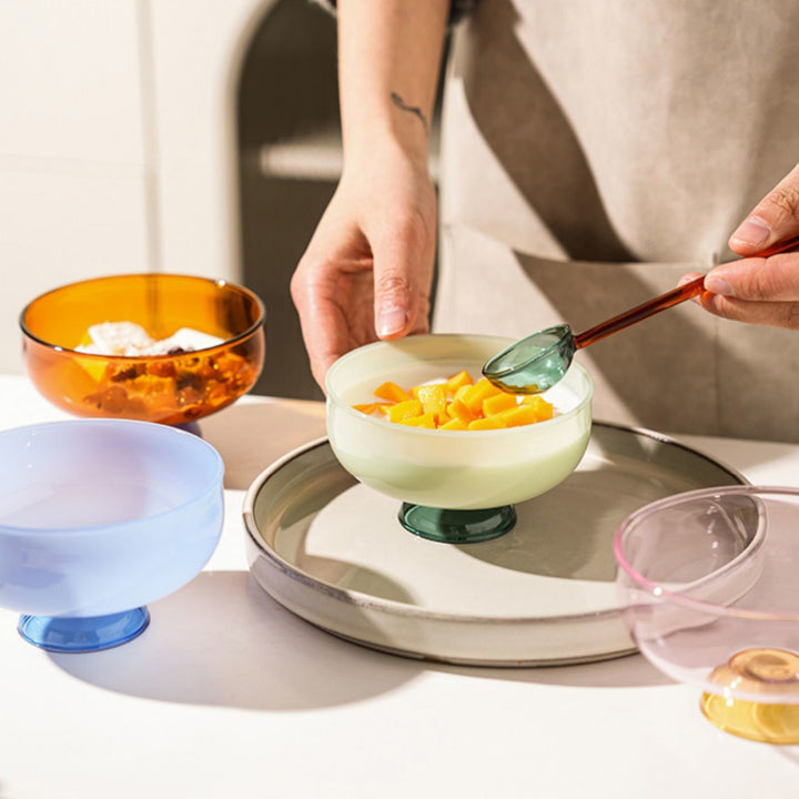 farverig borosilikat dessertskål med ske