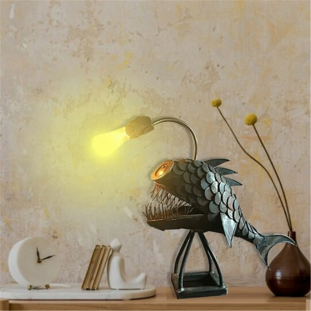 Bordlampe - RusticFish - Justerbart lys - Håndlavet kunstnerisk charme