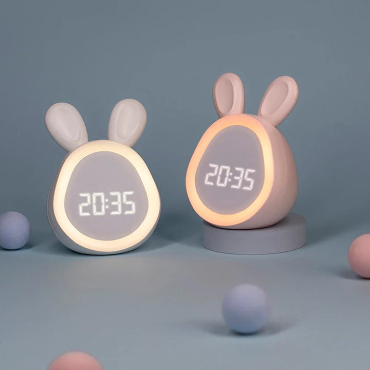 Børnealarmur i Kaninform med LED Natlys - BunniGlow