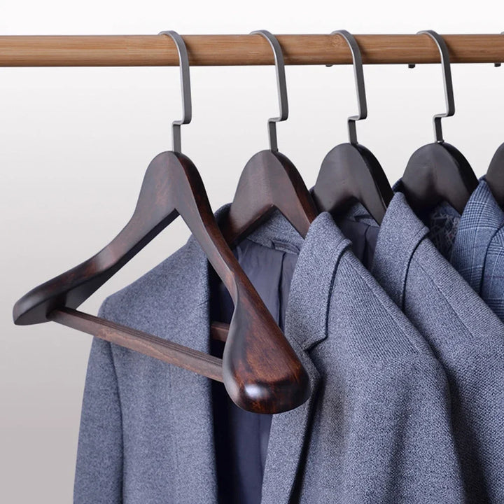 Oaklee Élite – Luksus Træbøjler med Sofistikeret Design