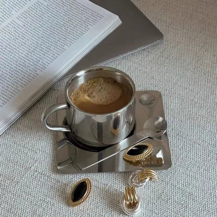 Kaffekop og Bakke i Rustfrit Stål
