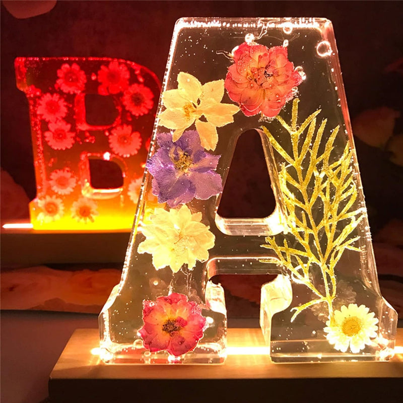 Tørrede Blomster Bogstaver Nattelys