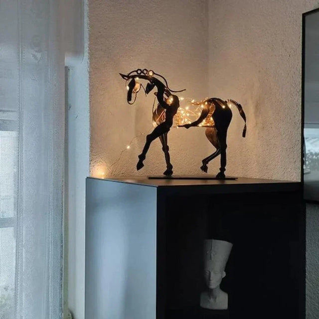 Hesteskulptur - AdonisMetal - Rustik Elegance - Tidløs Dekorativ Genstand