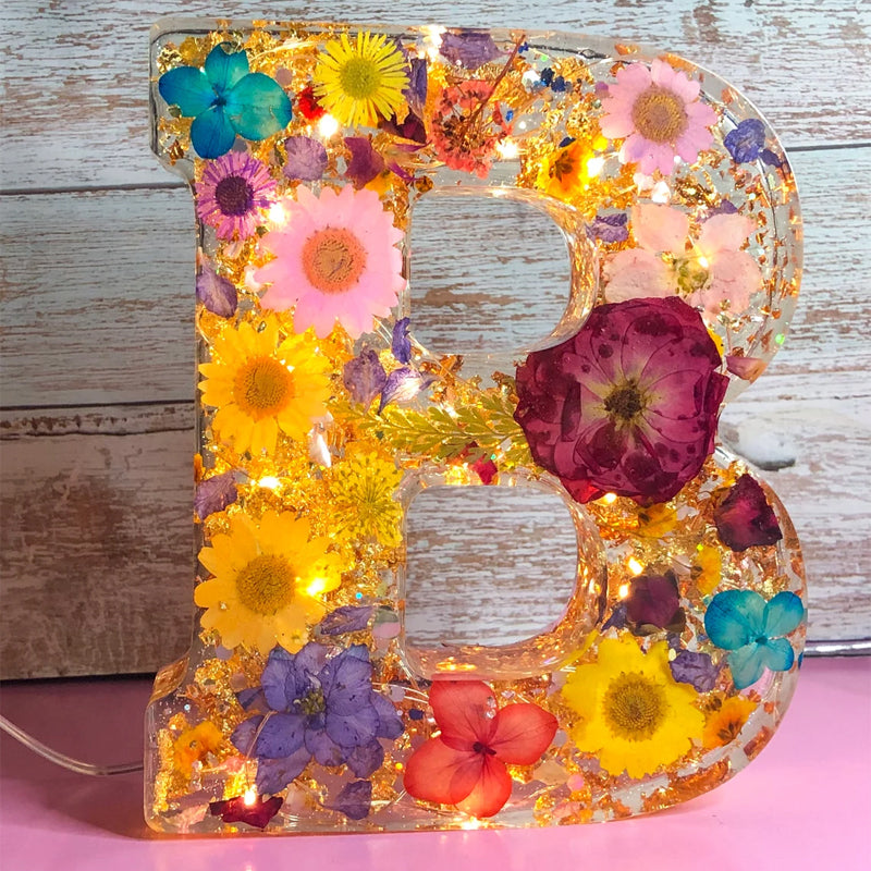 Tørrede Blomster Bogstaver Nattelys