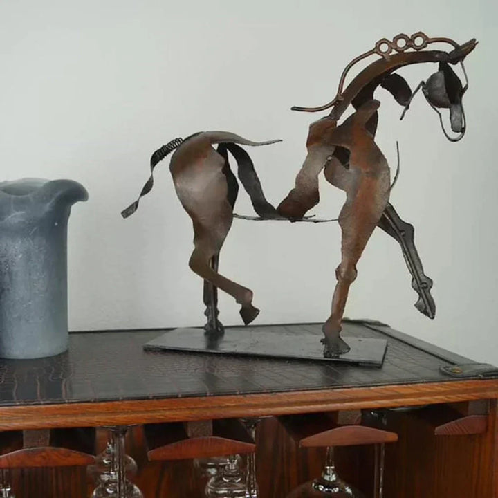 Hesteskulptur - AdonisMetal - Rustik Elegance - Tidløs Dekorativ Genstand
