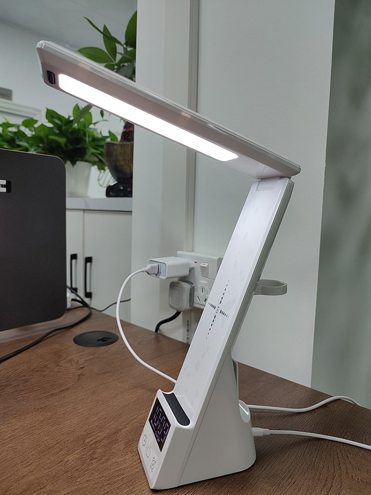 Skrivebordslampe med trådløs oplader