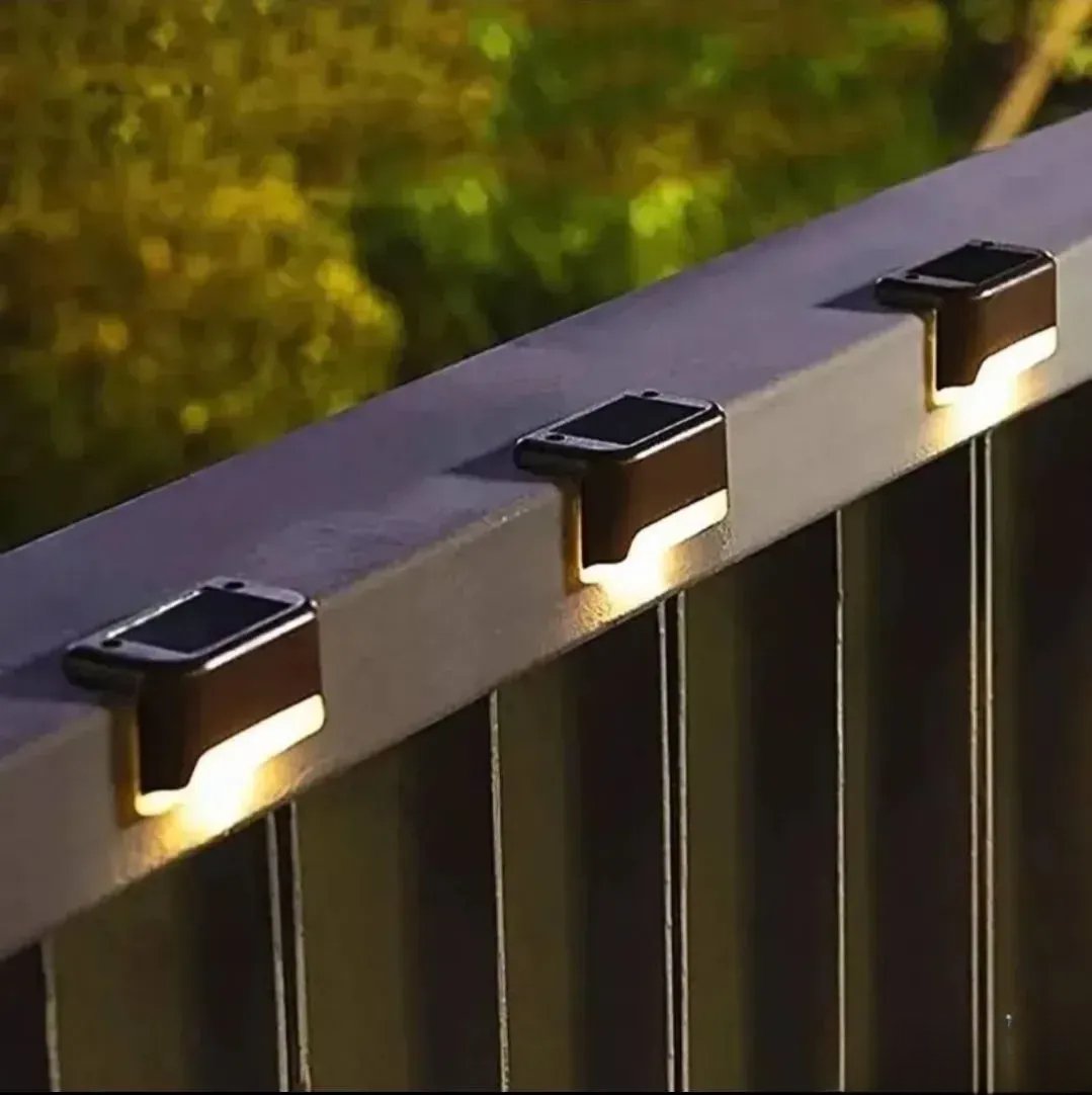 LED Solarlampe til Udendørsbrug – Vejrbestandig Solvæglygte til Have og Sti