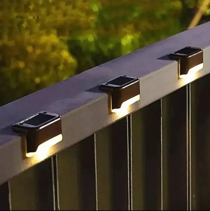 LED Solarlampe til Udendørsbrug – Vejrbestandig Solvæglygte til Have og Sti