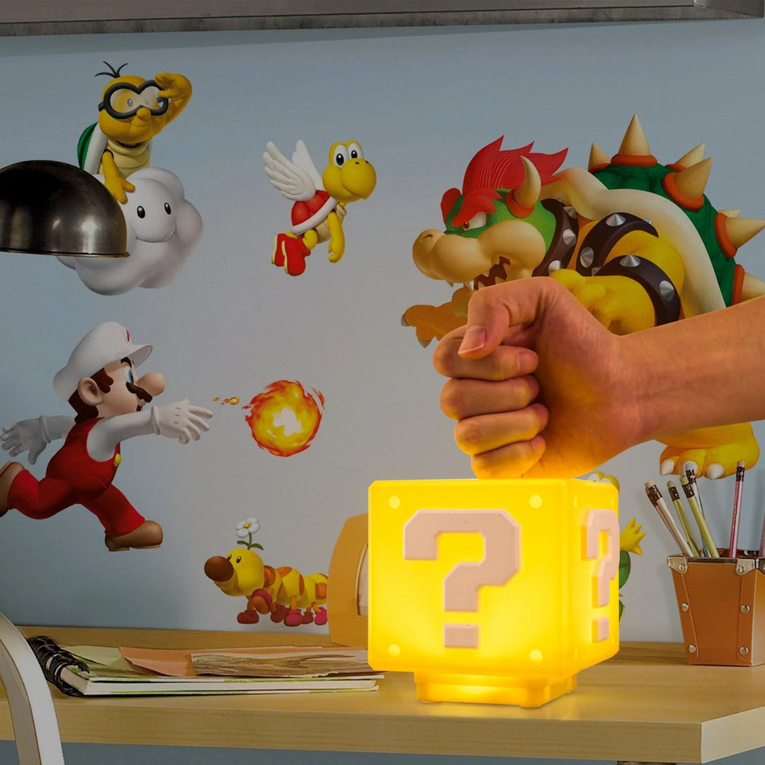 Power-Up Block Natlys - Super Mario-inspireret Spildekoration