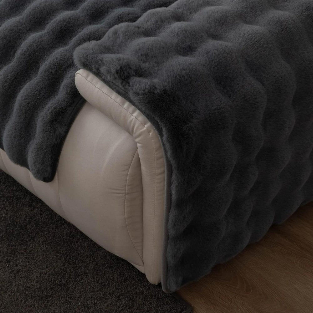 FurGuard • Tykt Plush Hundesofa Cover